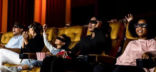 探秘电影院第二排的3D之旅（舒适观影体验让你身临其境）