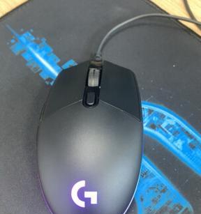 G403手感如何？实用评测揭秘！（探索G403的舒适性与反馈性能，带你了解该款游戏鼠标的真实体验）