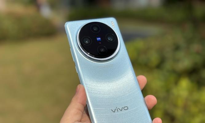 探索vivo新款手机的各项特点与性能（一款引领时代的智能手机——vivo新款手机评测）
